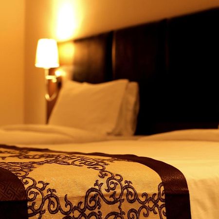 Ariya Hotel Thimphu Buitenkant foto