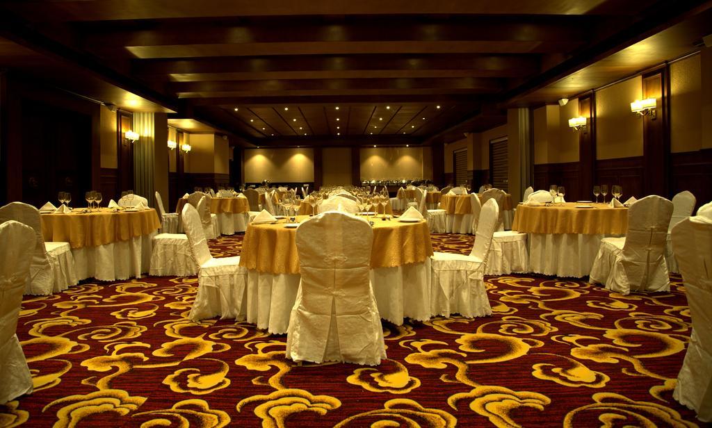 Ariya Hotel Thimphu Buitenkant foto