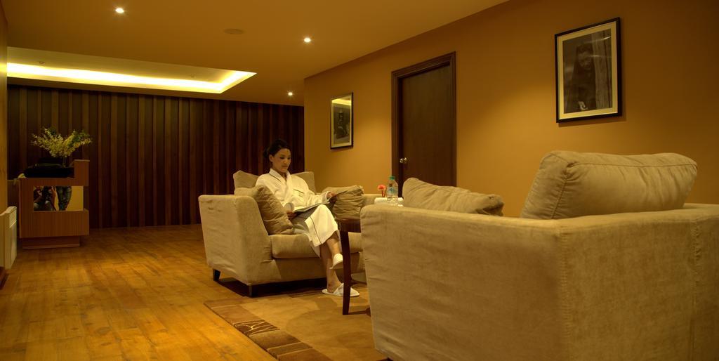 Ariya Hotel Thimphu Buitenkant foto