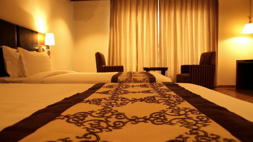 Ariya Hotel Thimphu Buitenkant foto